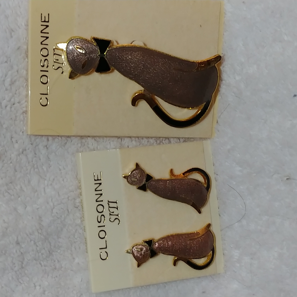 Cloisonne Siti Cat Earrings and Brooch Set - Bronzy Lavender color
